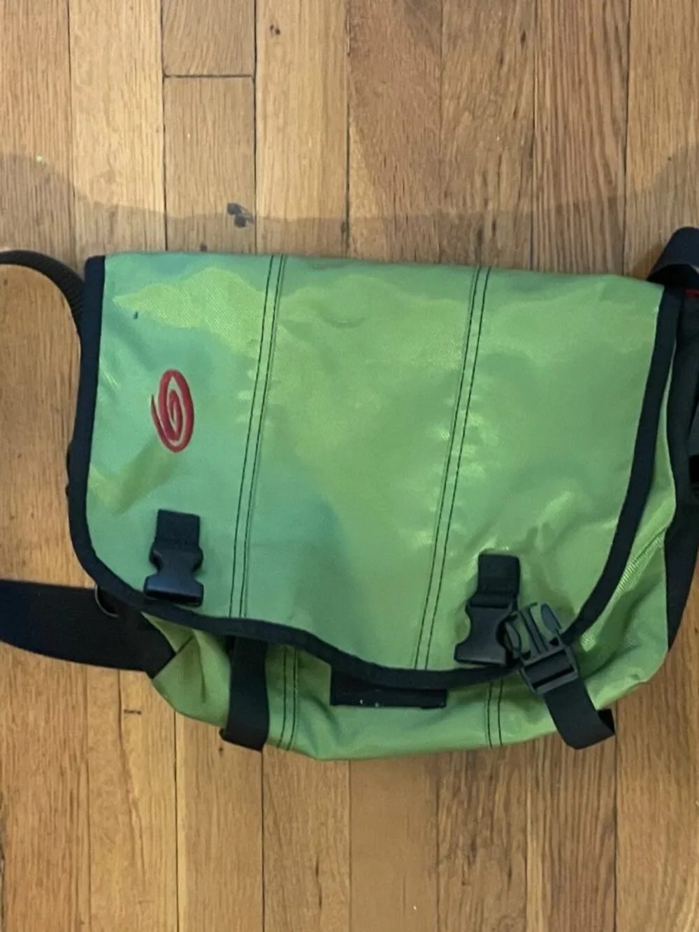 Legendary Timbuk2 Classic Messenger Bag Featuring Rare Red Vintage Logo